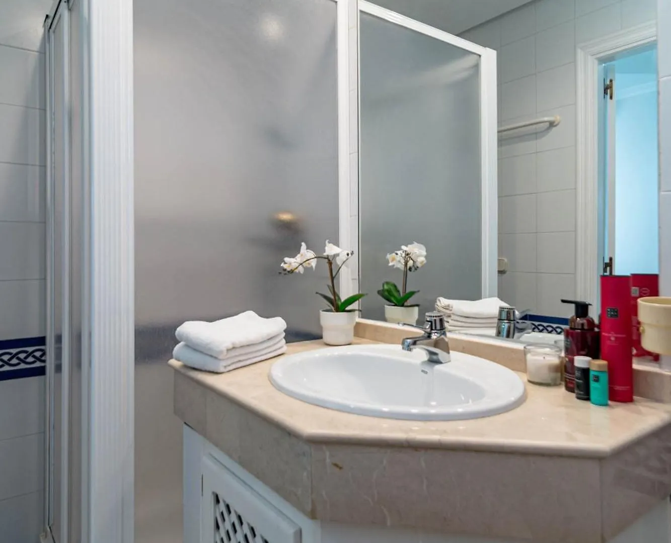 Lag - Spacious 3Br Townhouse With Private Jacuzzi 马尔韦利亚 度假居