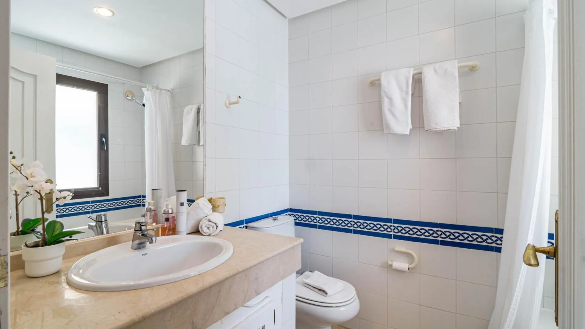 Lag - Spacious 3Br Townhouse With Private Jacuzzi 马尔韦利亚 西班牙